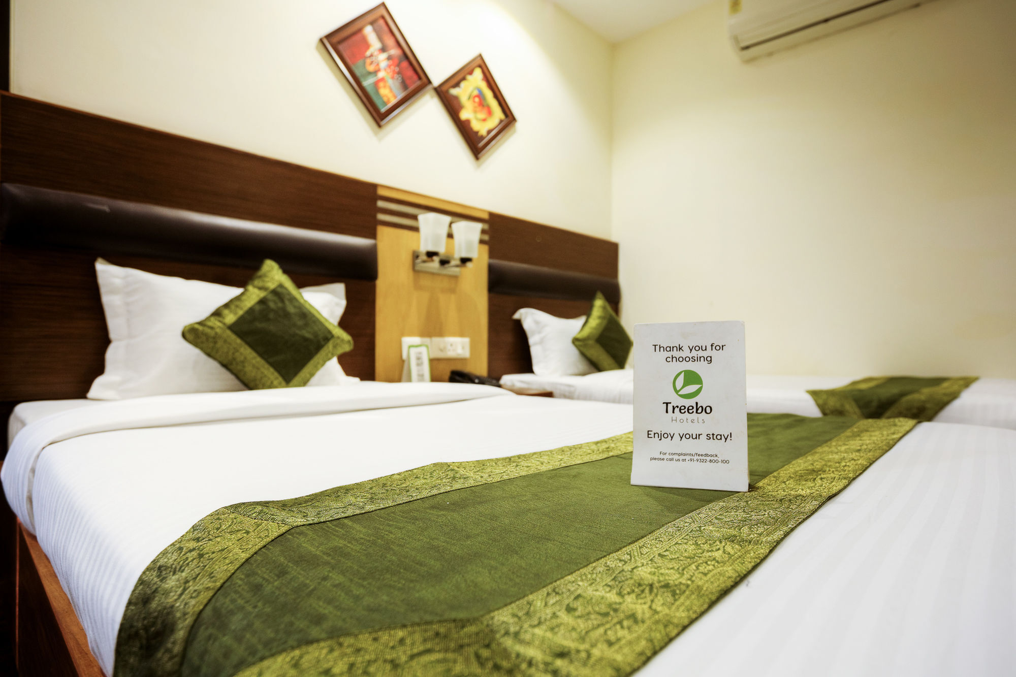 Treebo White Castle, Gurgaon Hotel Bagian luar foto